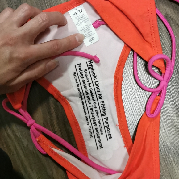 String Bikini Lot, 5 Ruffle Triangle Tops & 1 Bottom, Small/Extra Small - Picture 2 of 3